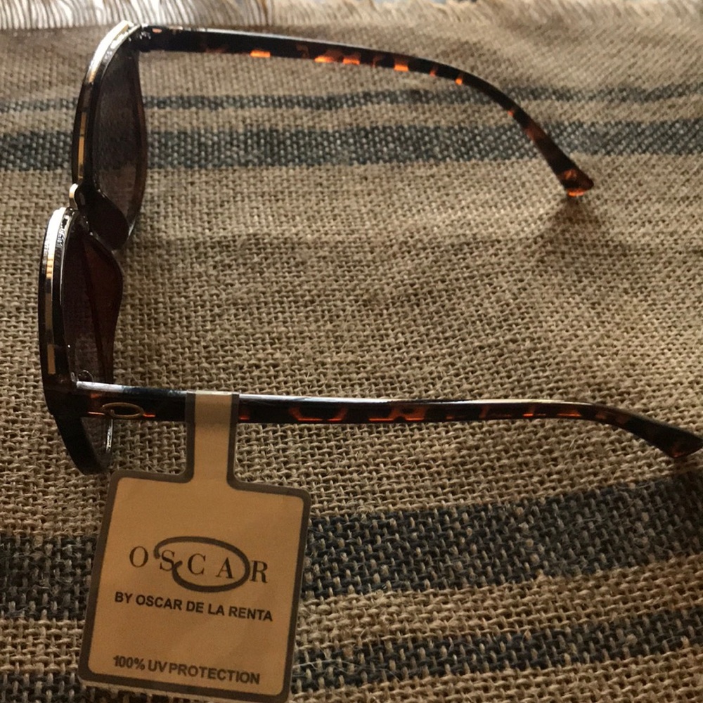 🌞NWT 🏝 Oscar De La Renta Sunglasses 🕶 - Picture 2 of 7